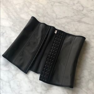 Black waist trainer